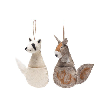 Bedger & Squirrel Stocking Set Of 2 - DeKulture DKW-6002-FD