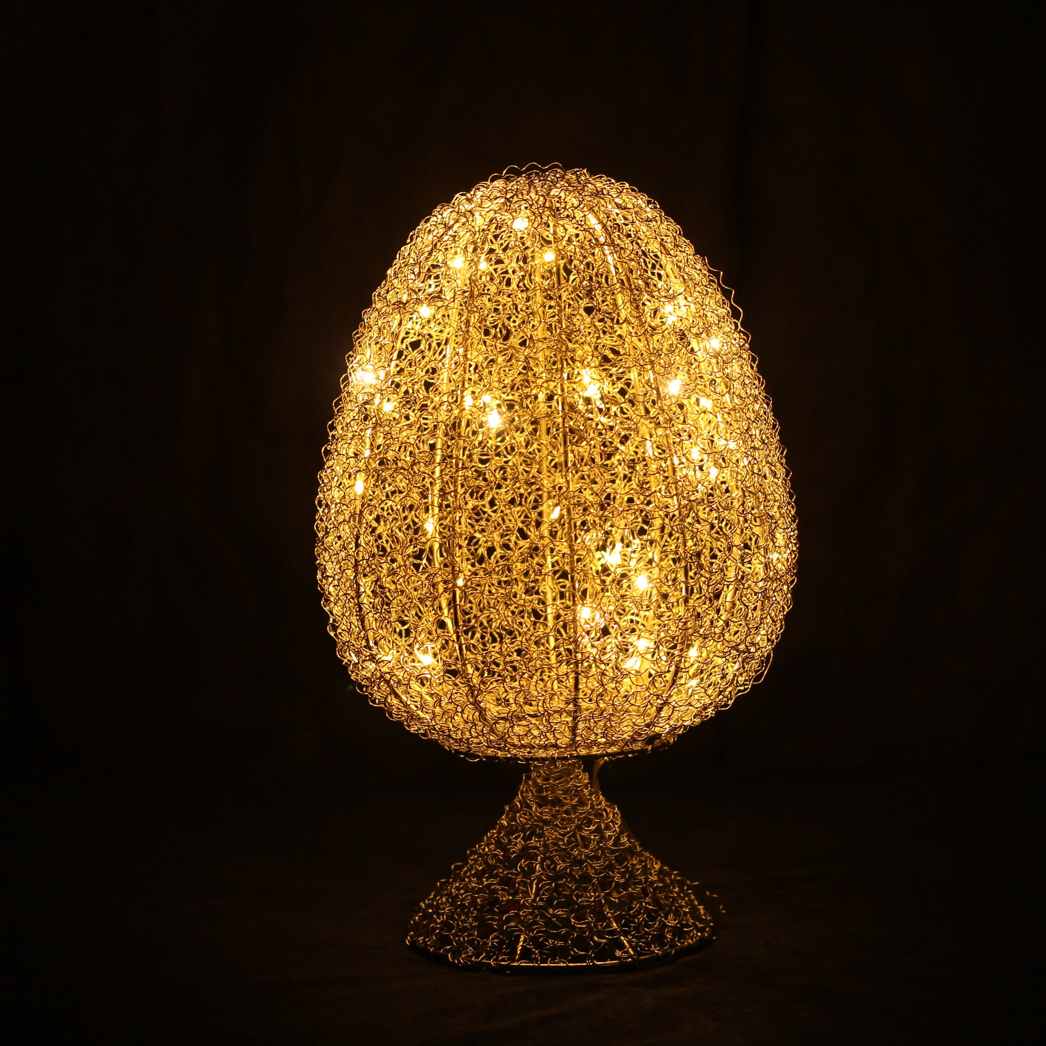 Egg on Stand LED Lamp