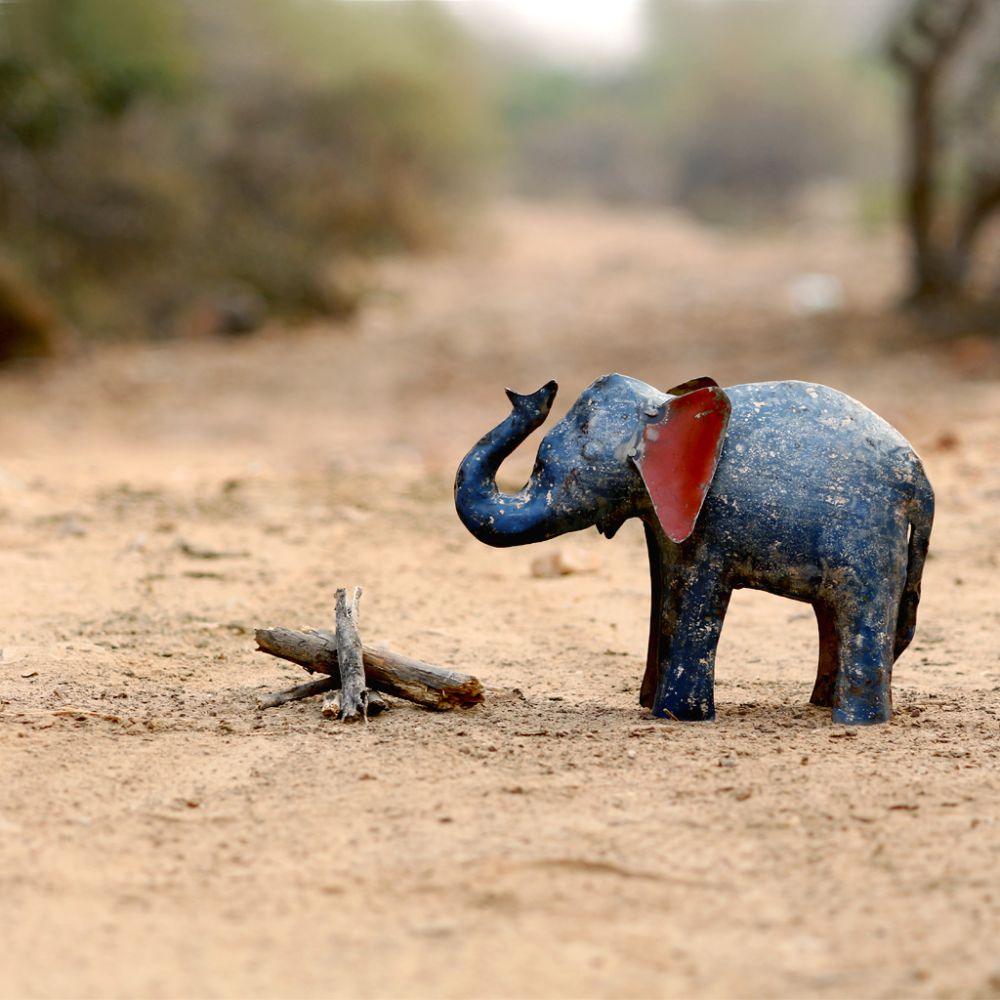 Recycled Elephant Figurine - DeKulture DKW-17020-RIF